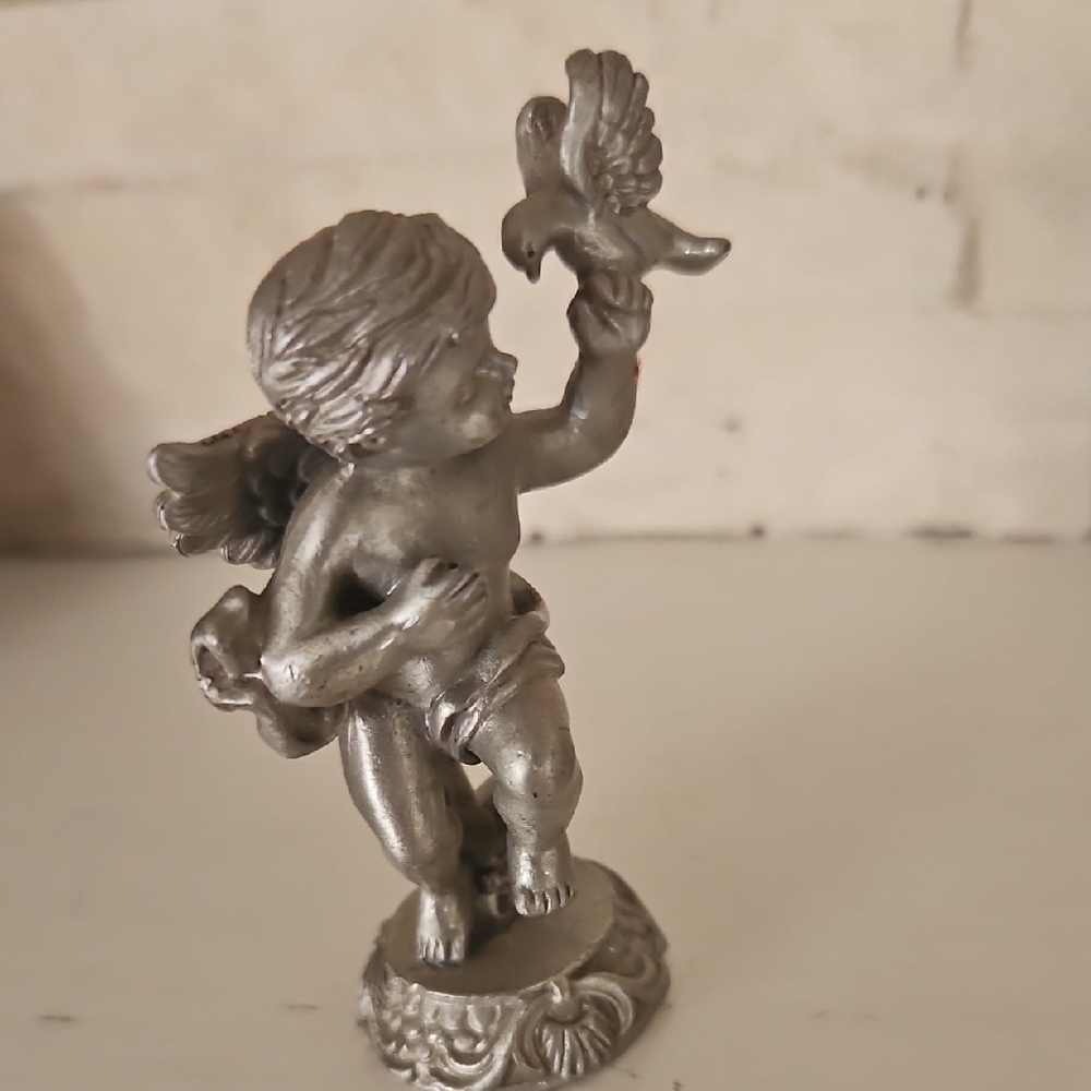 Vintage Pewter Cherub Angel Holding A Dove Figure. - Picture 5 of 12